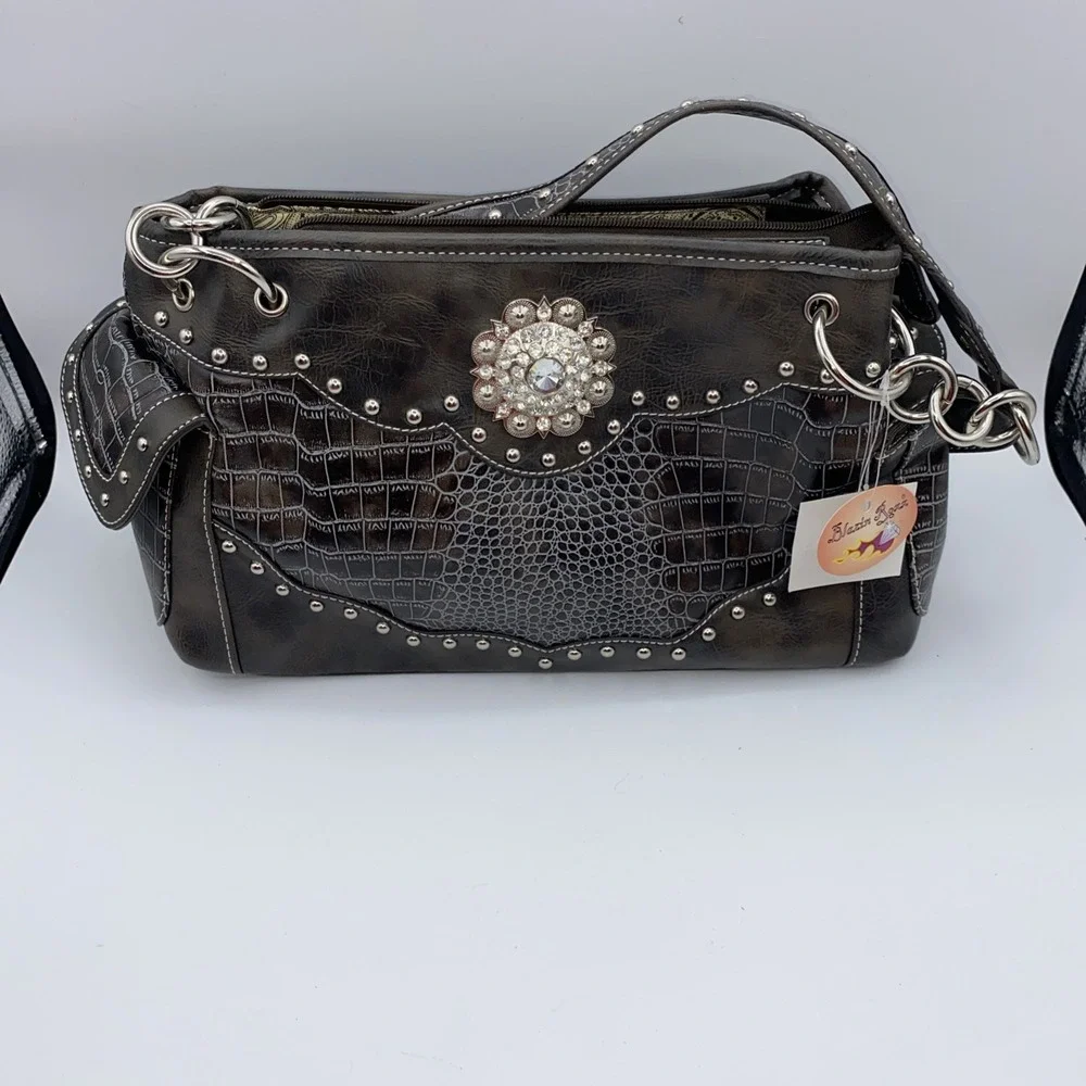 Blazin Roxx Concealed Carry Purse Handbag Studded N7530827 Pockets Bling Western